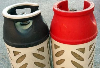 وصل لـ 14 الف دينار.. ارتفاع بأسعار اسطوانات الغاز في كردستان