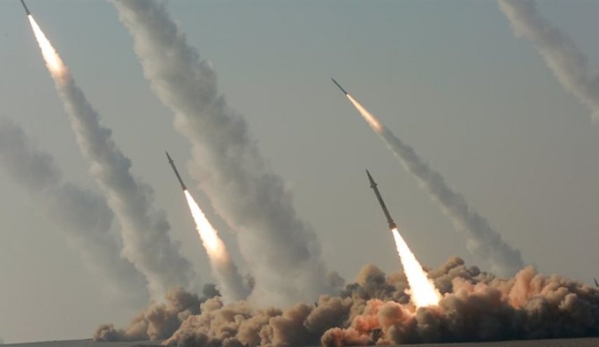 إعلامي إسرائيلي: الرقابة تمنع نشر الأضرار الناجمة عن الصواريخ الإيرانية